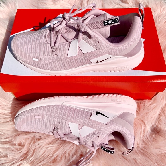 New Nike Women’s Renew Arena Sneakers - Picture 4 of 4